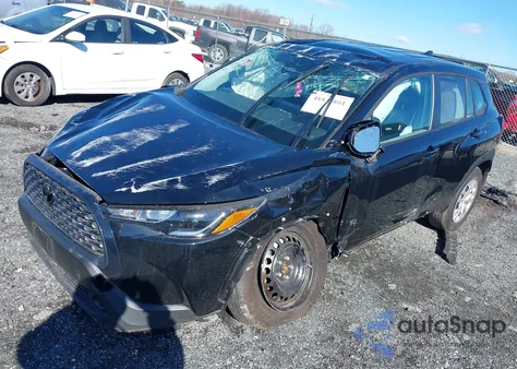 2024 Toyota Corolla Cross L z USA, uszkodzony, nr VIN 7MUAAAAG1RV101003